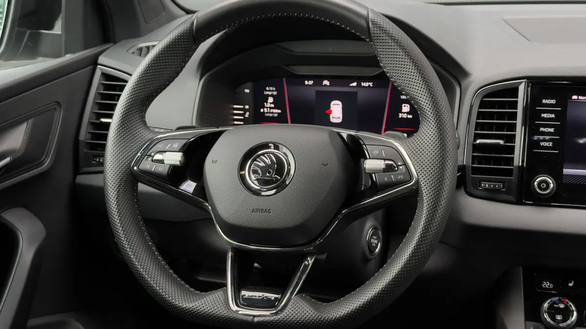 1.5 TSI 7-DSG 150pk Sportline | Navi by App | Keyless | 18" | Stuur & Stoelverwarming | Parkeerhulp Achter