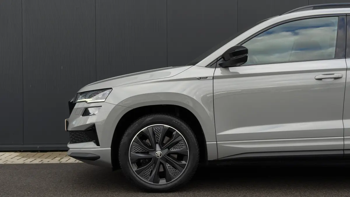 1.5 TSI 7-DSG 150pk Sportline | Navi by App | Keyless | 18" | Stuur & Stoelverwarming | Parkeerhulp Achter
