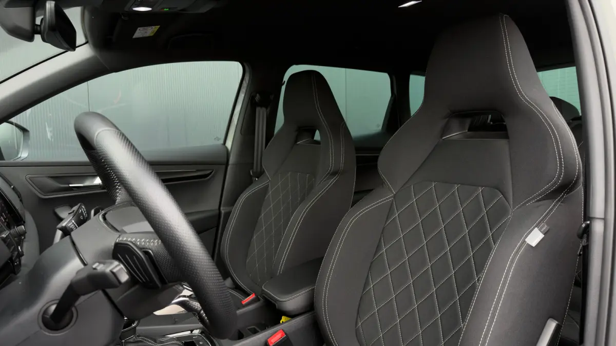 1.5 TSI 7-DSG 150pk Sportline | Navi by App | Keyless | 18" | Stuur & Stoelverwarming | Parkeerhulp Achter