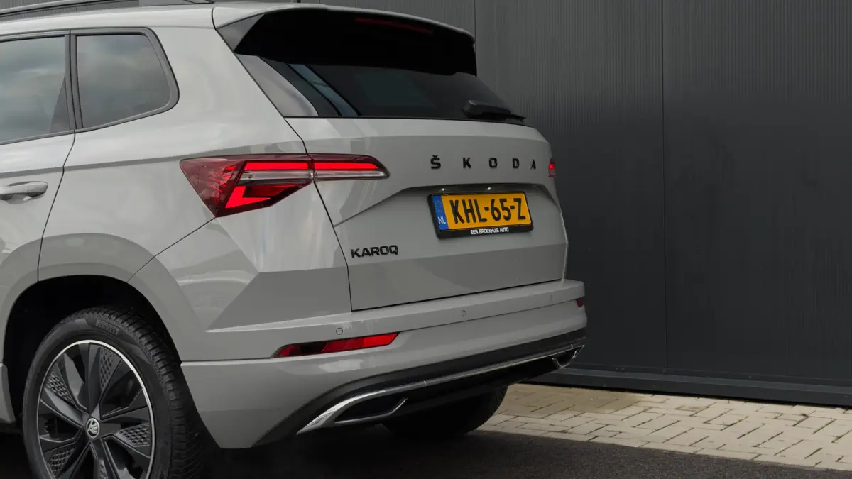 1.5 TSI 7-DSG 150pk Sportline | Navi by App | Keyless | 18" | Stuur & Stoelverwarming | Parkeerhulp Achter