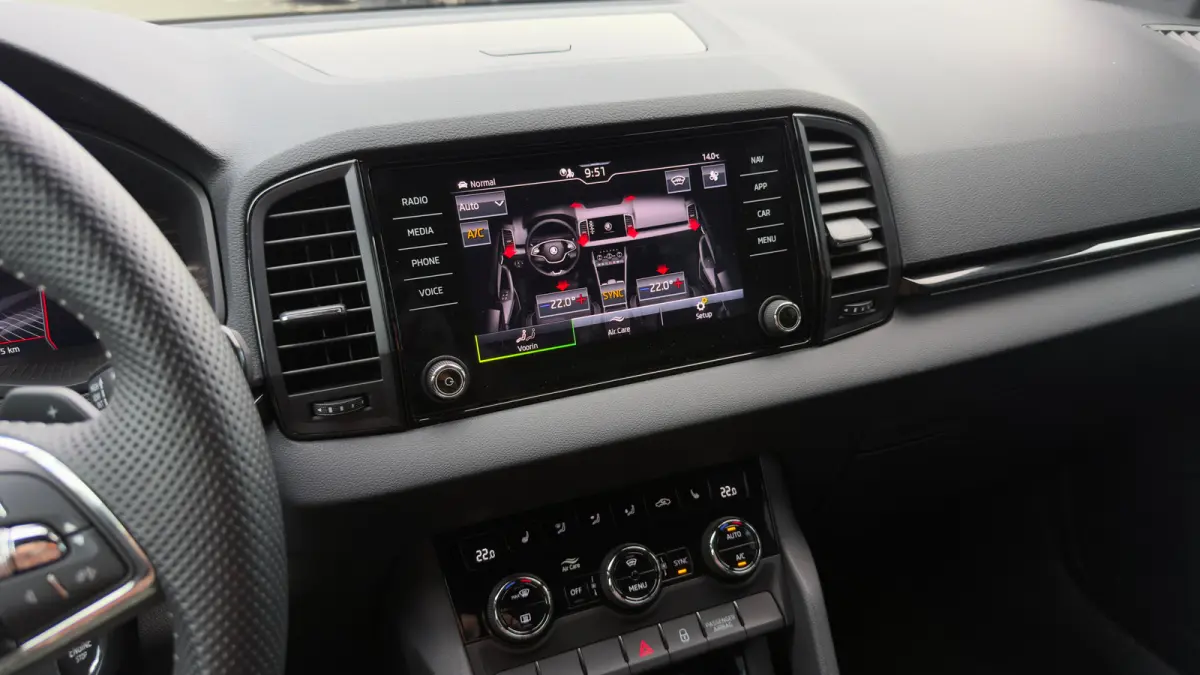 1.5 TSI 7-DSG 150pk Sportline | Navi by App | Keyless | 18" | Stuur & Stoelverwarming | Parkeerhulp Achter