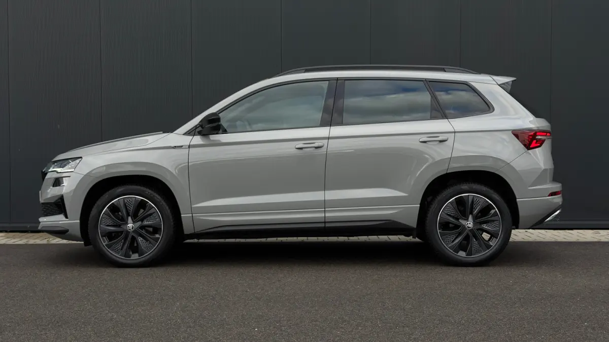 1.5 TSI 7-DSG 150pk Sportline | Navi by App | Keyless | 18" | Stuur & Stoelverwarming | Parkeerhulp Achter
