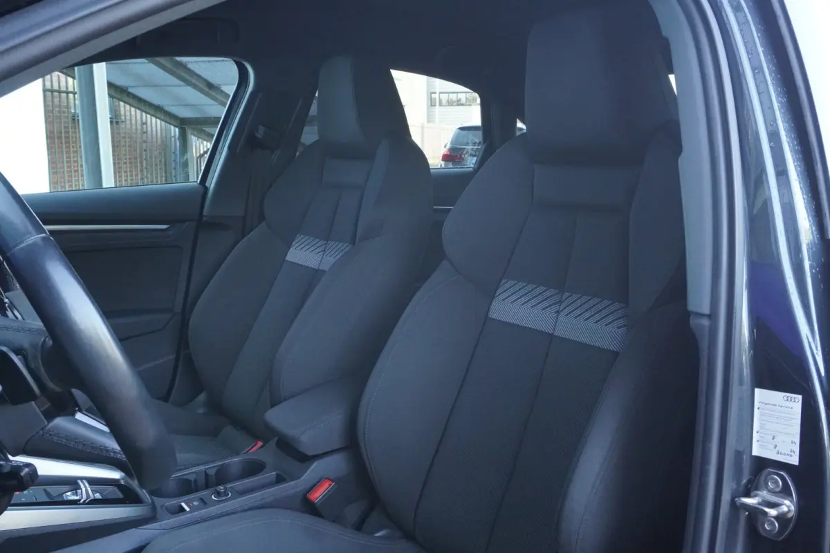 30 TFSI Advanced edition / 1EIG / Virtual / LED / ORIG-NL / Carplay / Sportstoelen / Stoel-verw / adaptief-cruis