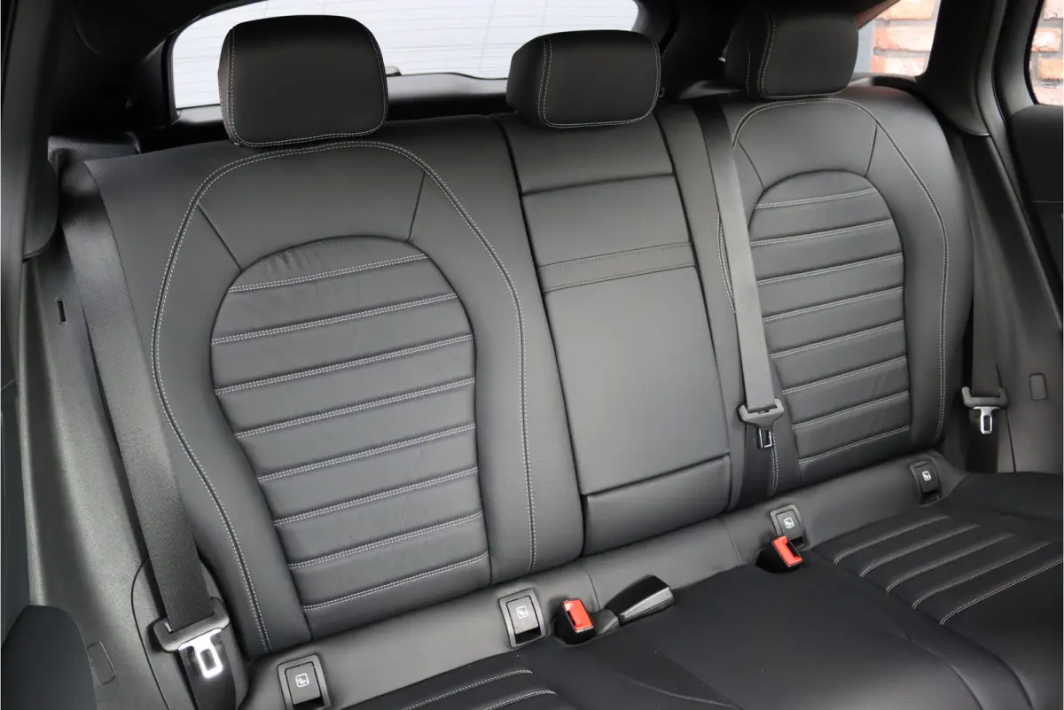 400 4MATIC AMG Line 80 kWh | Distronic+ | Massage | Memory | Burmester | Trekhaak | Schuifdak | Stoelventilatie | Leder | Multibeam LED | Luchtkwaliteitspakket | HUD | Augmented Reality |