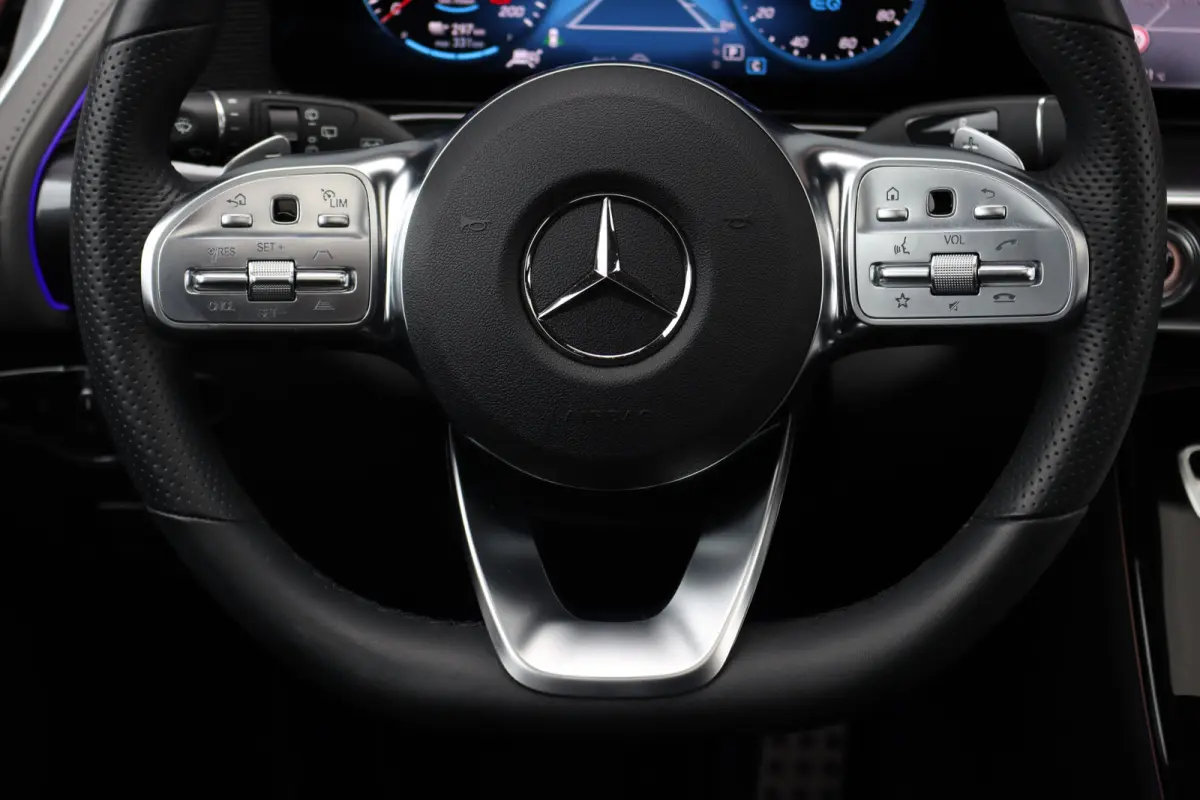 400 4MATIC AMG Line 80 kWh | Distronic+ | Massage | Memory | Burmester | Trekhaak | Schuifdak | Stoelventilatie | Leder | Multibeam LED | Luchtkwaliteitspakket | HUD | Augmented Reality |