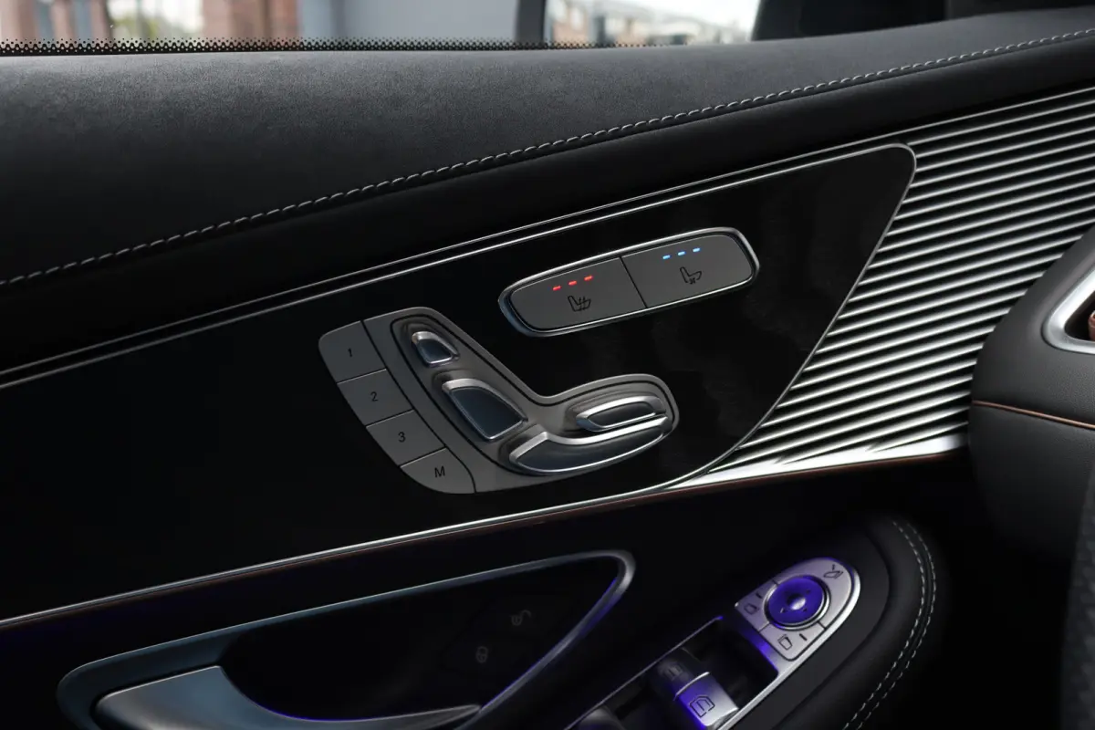 400 4MATIC AMG Line 80 kWh | Distronic+ | Massage | Memory | Burmester | Trekhaak | Schuifdak | Stoelventilatie | Leder | Multibeam LED | Luchtkwaliteitspakket | HUD | Augmented Reality |