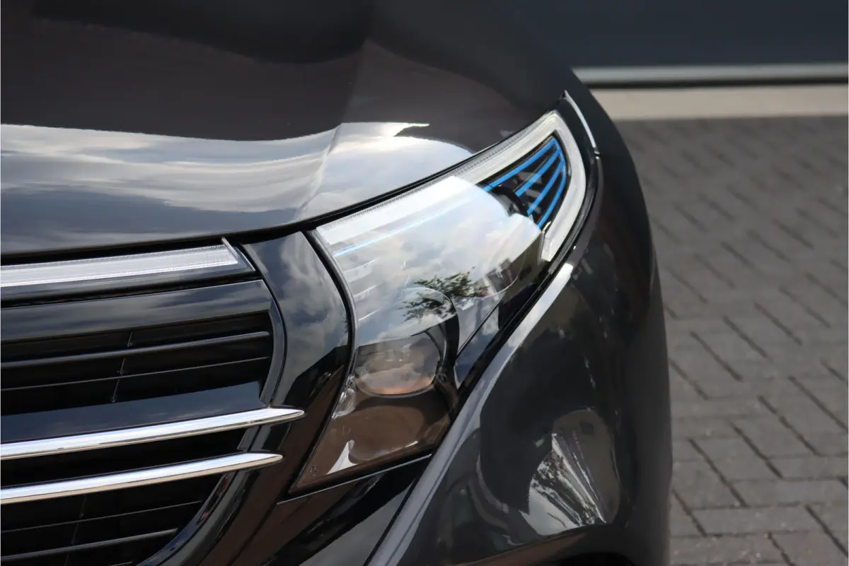 400 4MATIC AMG Line 80 kWh | Distronic+ | Massage | Memory | Burmester | Trekhaak | Schuifdak | Stoelventilatie | Leder | Multibeam LED | Luchtkwaliteitspakket | HUD | Augmented Reality |