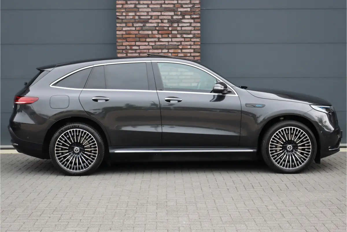 400 4MATIC AMG Line 80 kWh | Distronic+ | Massage | Memory | Burmester | Trekhaak | Schuifdak | Stoelventilatie | Leder | Multibeam LED | Luchtkwaliteitspakket | HUD | Augmented Reality |