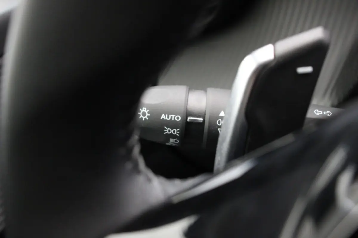 1.2 PureTech Allure Automaat - Digitaal Cockpit, Carplay, Camera, Stoelverw. Half Leer