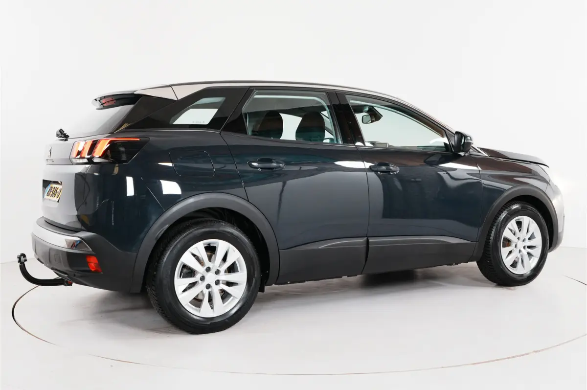 1.2 PureTech Blue Lease Executive | Trekhaak | Cruise | Lane warning | Navi |