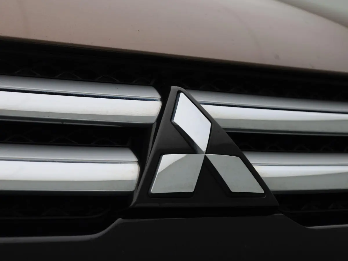1.5 DI-T First Edition | Automaat | Stoelverwarming | Achteruitrijcamera | Cruise Control | Lichtmetalen Velgen |