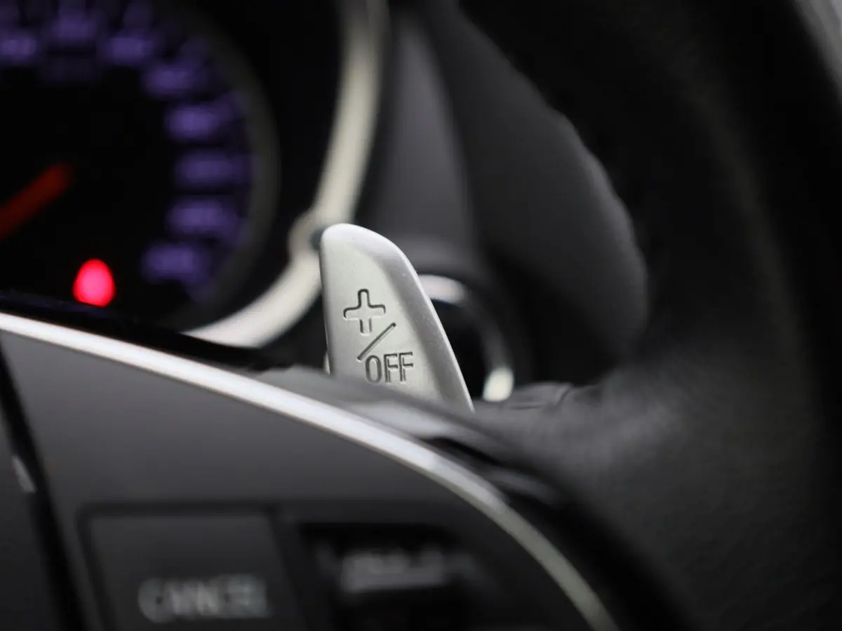 1.5 DI-T First Edition | Automaat | Stoelverwarming | Achteruitrijcamera | Cruise Control | Lichtmetalen Velgen |