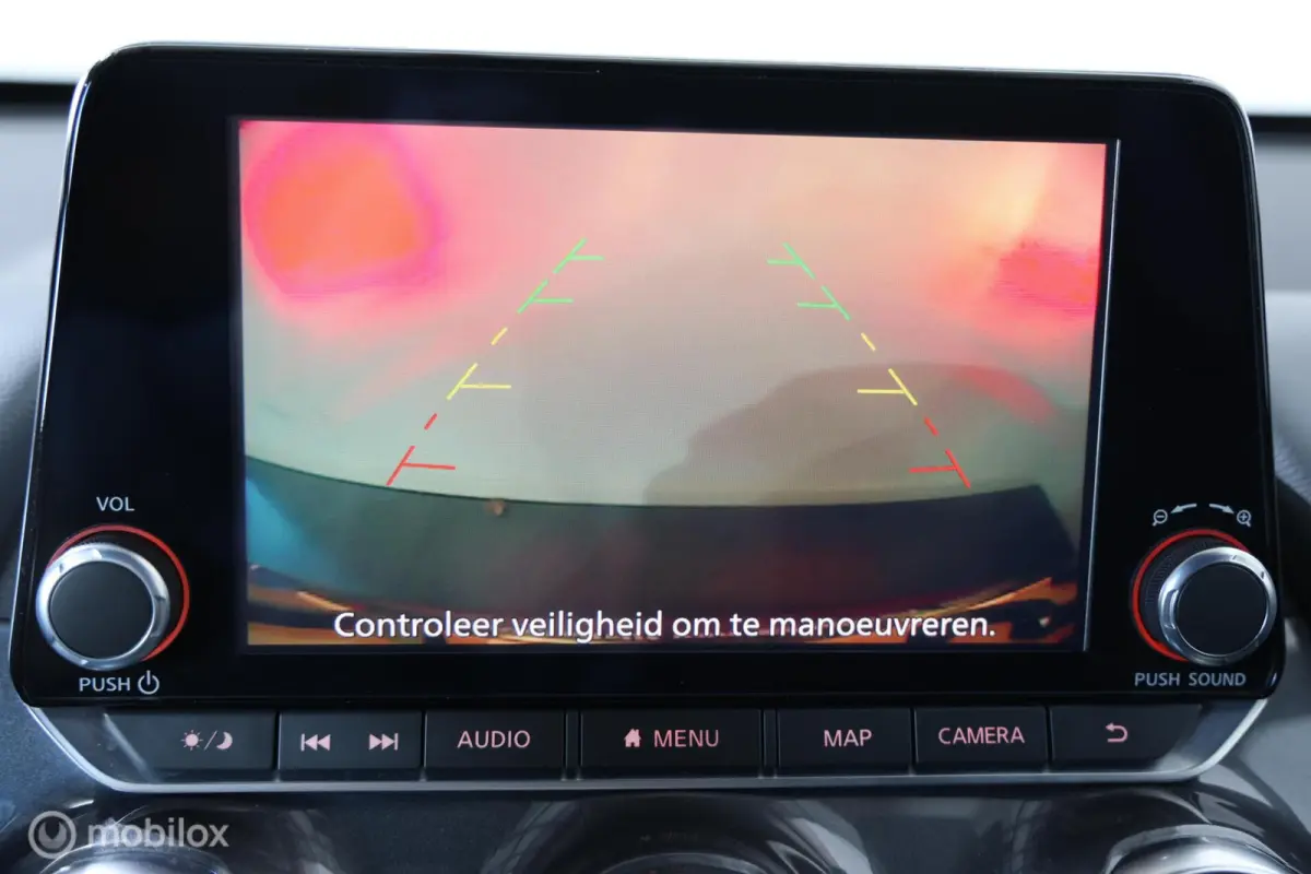1.0 DIG-T N-Connecta - Stoelverwarming - Camera - Navi