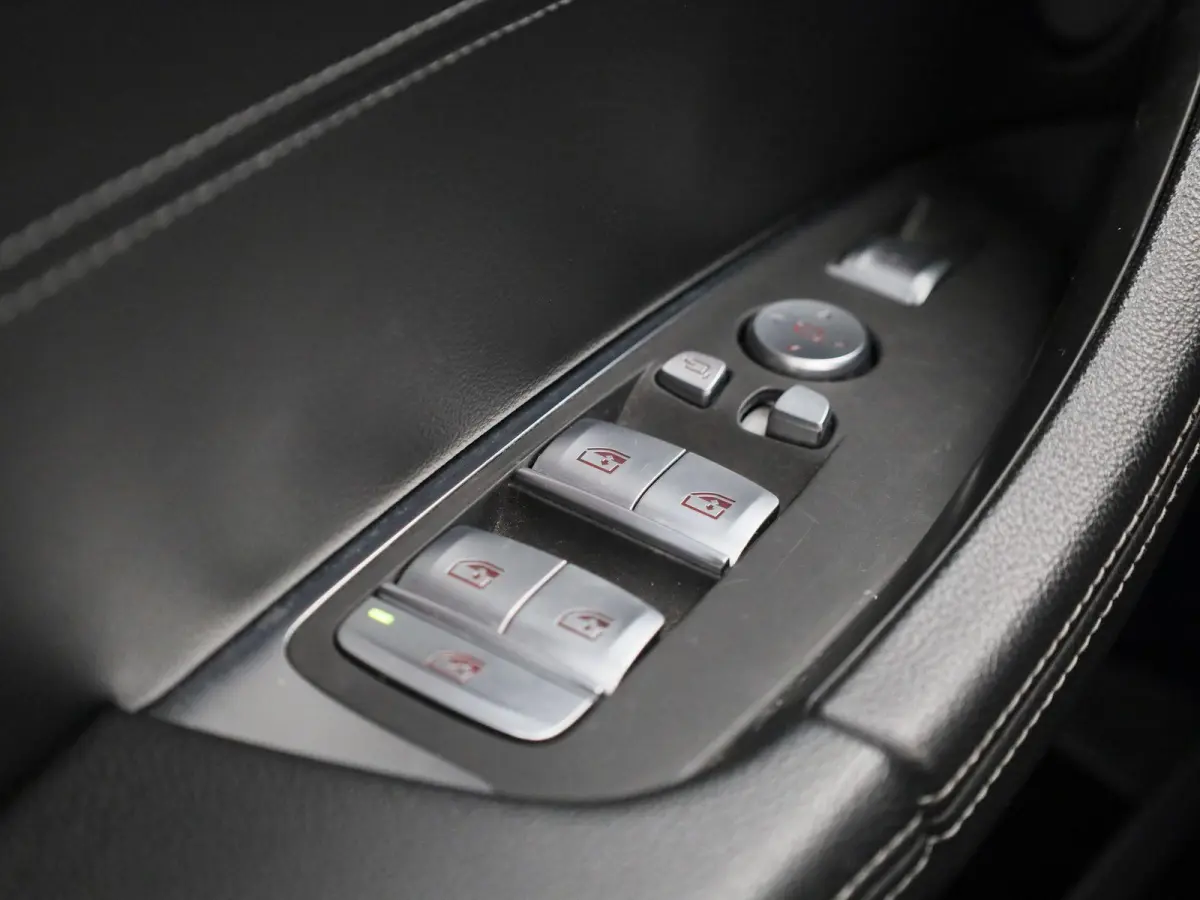 High Executive 80 kWh | Elektrische stoelen + Memory | Panorama dak | Harman Kardon |