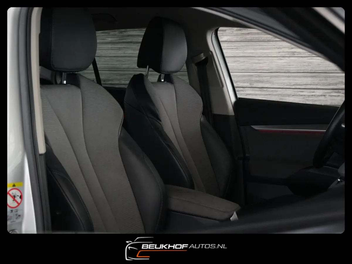 60 Carplay Cruise Camera Navigatie Soh 93%