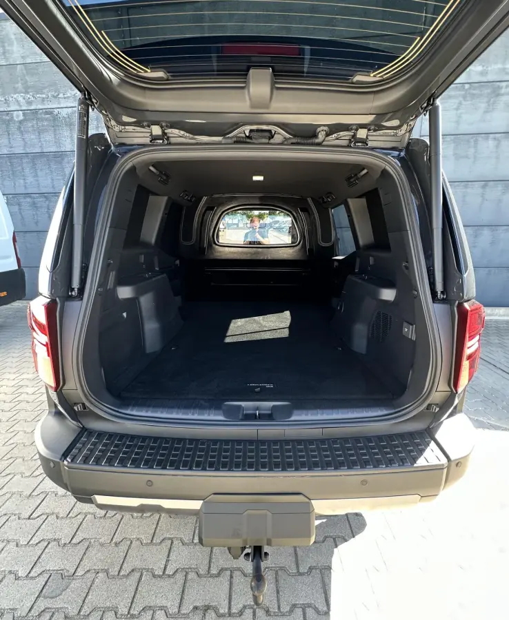 2.8 D-4D landcruiser Blind Van Professional Executive Luxe Uitvoering!