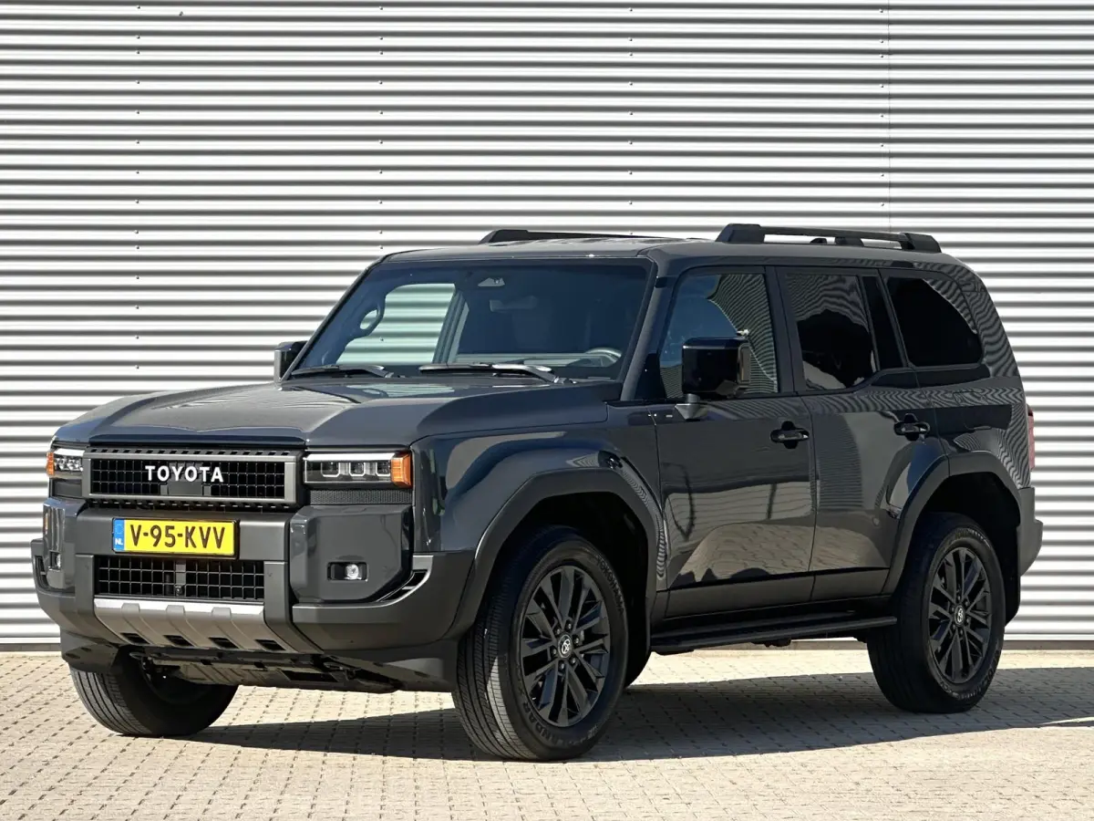 2.8 D-4D landcruiser Blind Van Professional Executive Luxe Uitvoering!