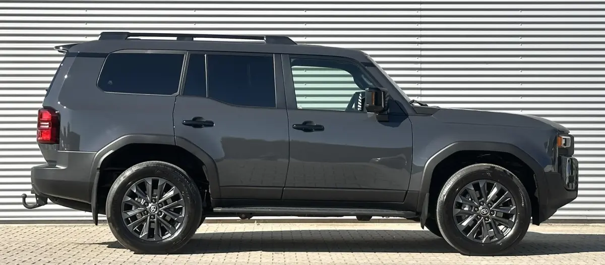 2.8 D-4D landcruiser Blind Van Professional Executive Luxe Uitvoering!
