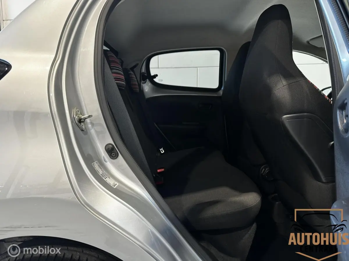 1.0 VTi Feel*AUTOMAAT*Airco*Led*