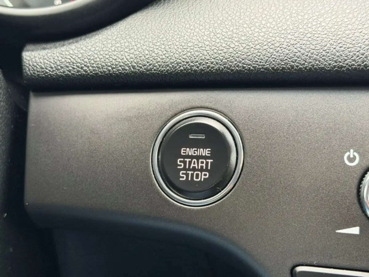 1.6 GDI Dynamic Keyless Navi Clima Blindspot Lane Ass.