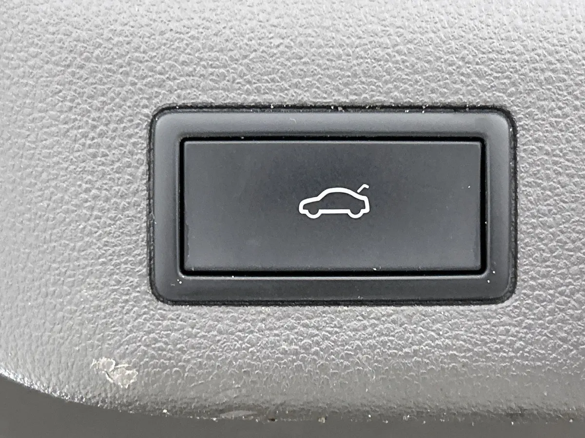 1.4 eHybrid L2H1 Life Origineel Nederlands | Trekhaak | Achteruitrij Camera | Parkeersensoren Voor en Achter |