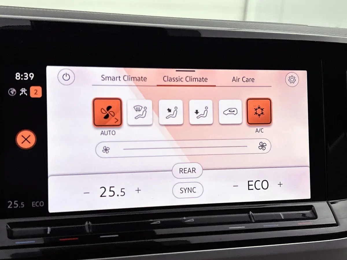 1.4 eHybrid L2H1 Life Origineel Nederlands | Trekhaak | Achteruitrij Camera | Parkeersensoren Voor en Achter |