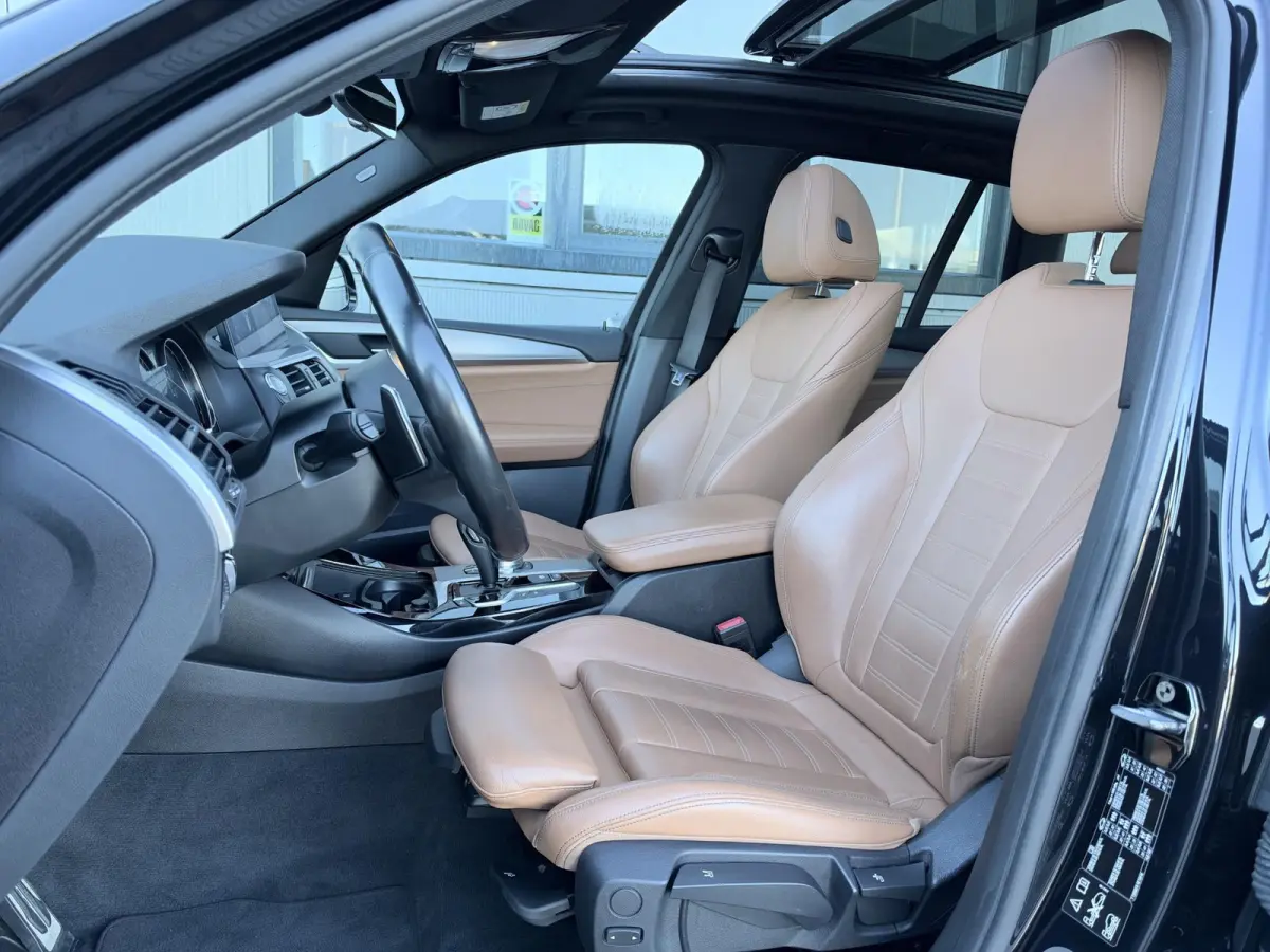 xDrive20i High Executive M sport | 184 PK | Trekhaak | Pano dak | 20 Inch | Leder