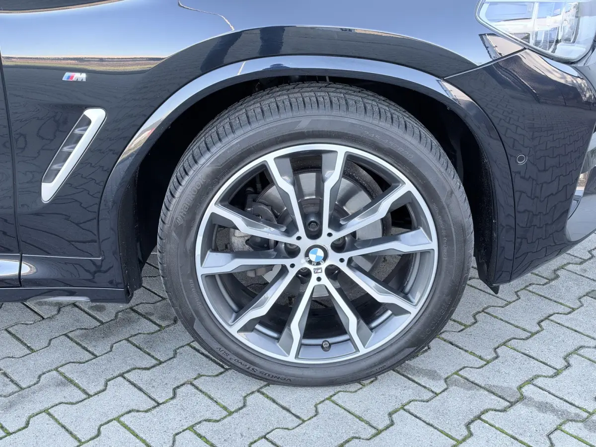 xDrive20i High Executive M sport | 184 PK | Trekhaak | Pano dak | 20 Inch | Leder