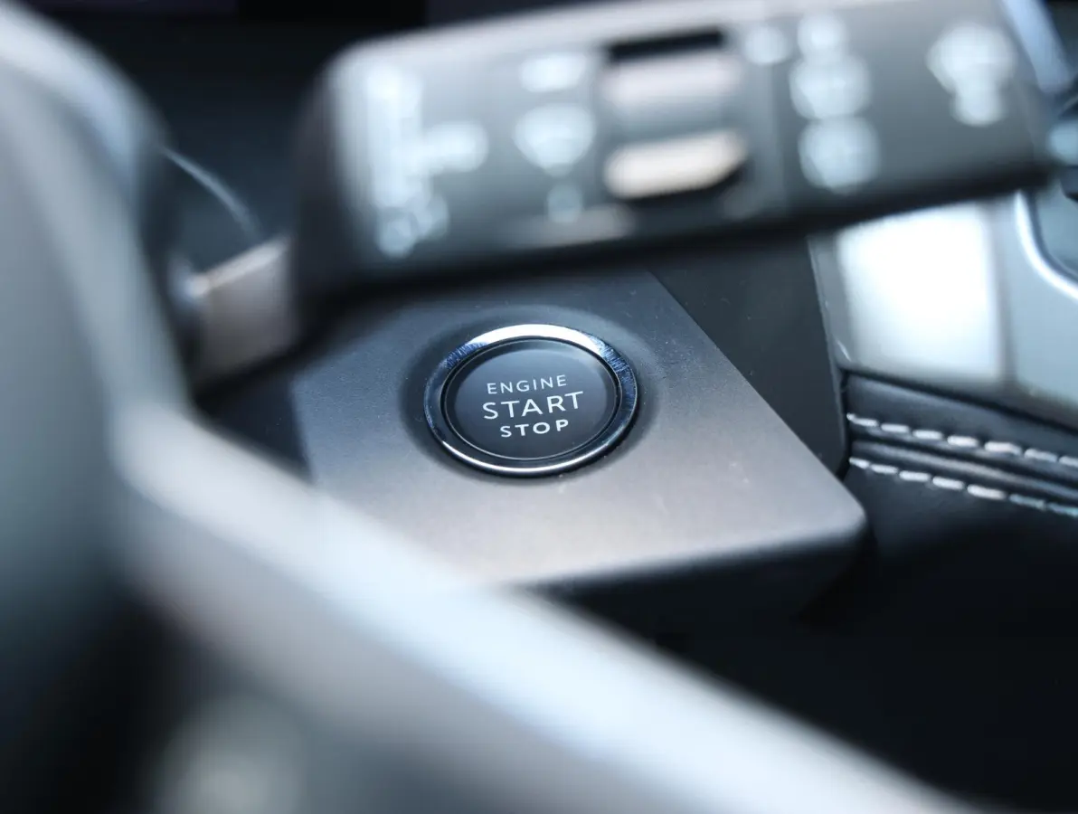 First Edition 74 kWh | Warmtepomp | Camera rondom | Adaptieve Cruise Control | Apple Carplay/Android Auto | Navigatie