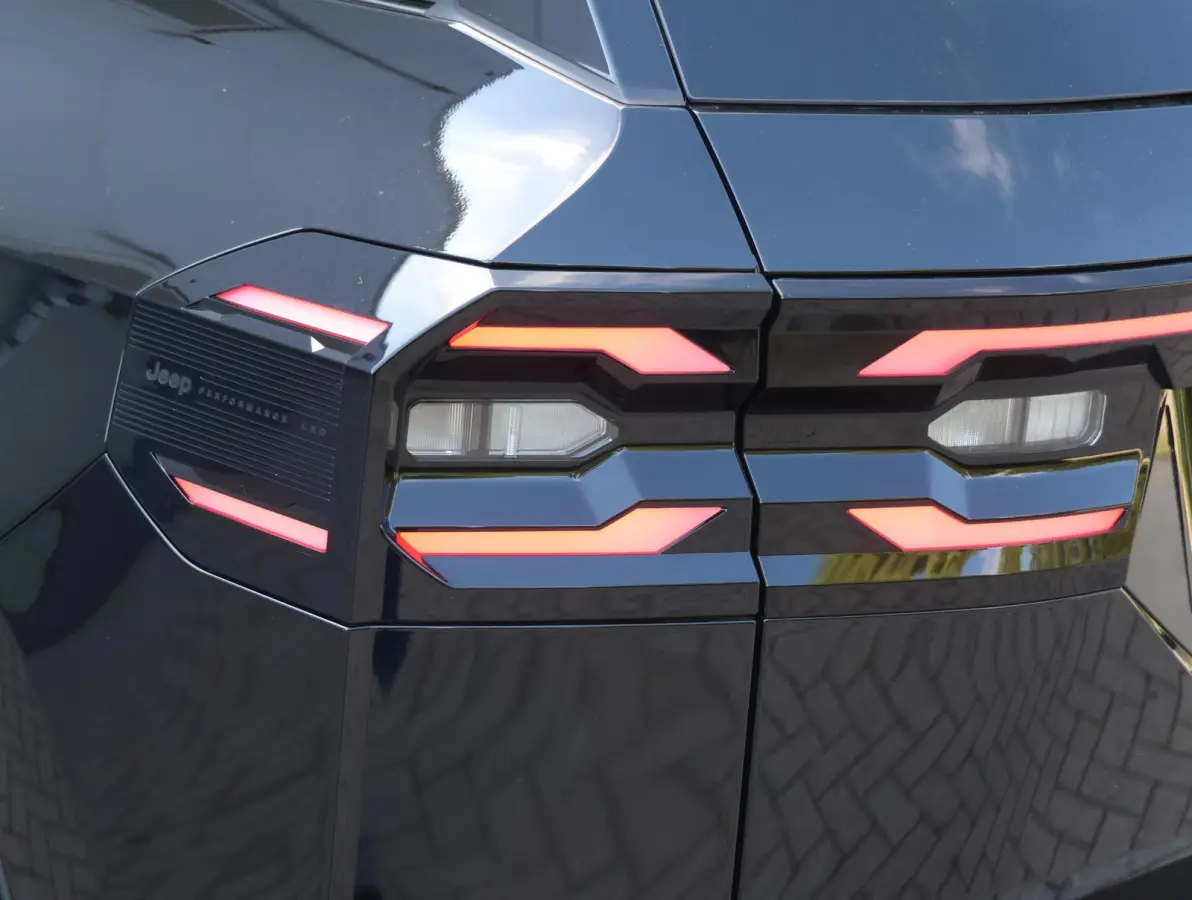 First Edition 74 kWh | Warmtepomp | Camera rondom | Adaptieve Cruise Control | Apple Carplay/Android Auto | Navigatie