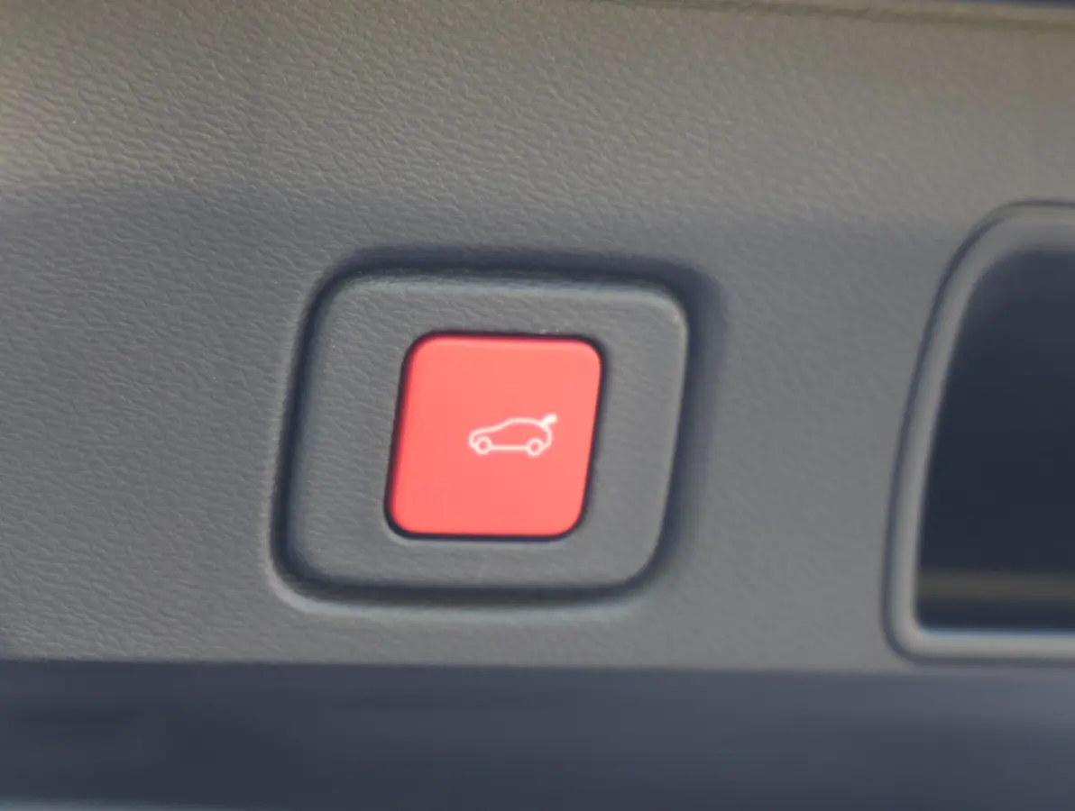 First Edition 74 kWh | Warmtepomp | Camera rondom | Adaptieve Cruise Control | Apple Carplay/Android Auto | Navigatie