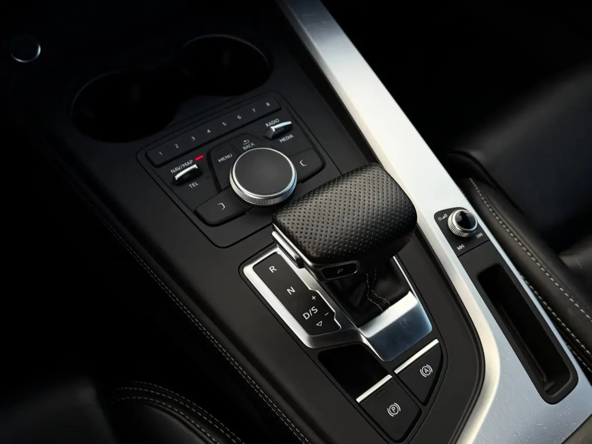 2.0 TFSI S-line | LED | Leer | Carplay | Sfeerverlichting | Elektrische achterklep