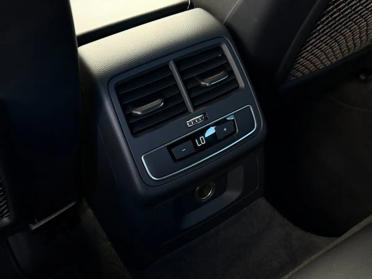 2.0 TFSI S-line | LED | Leer | Carplay | Sfeerverlichting | Elektrische achterklep