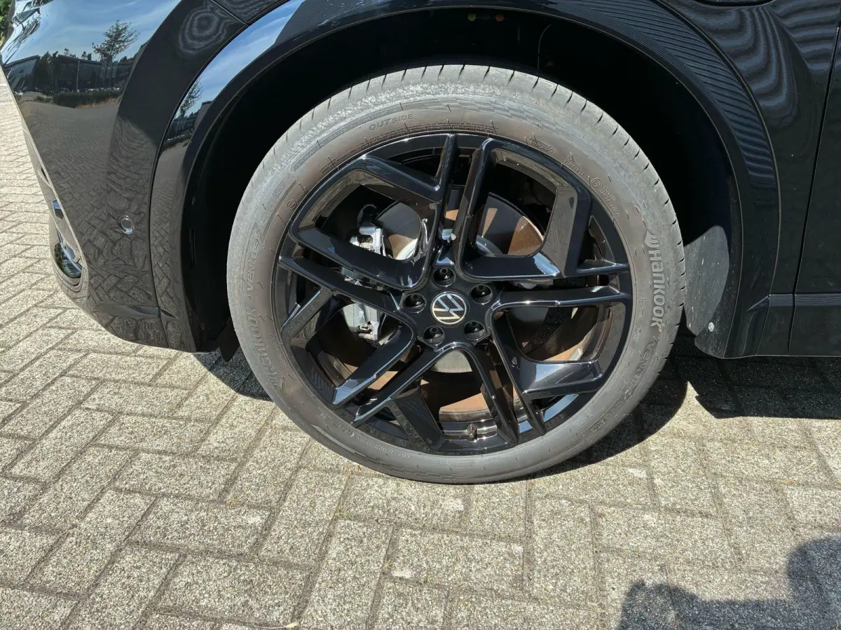 1.5 eHybrid R-Line Edition 272 PK | Panoramadak | 360 graden camera | Adaptive Cruise Control | Stoelverwarming | Stuurverwarming |