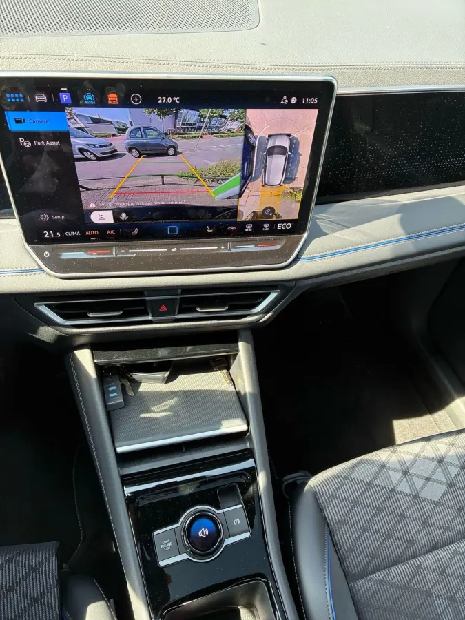 1.5 eHybrid R-Line Edition 272 PK | Panoramadak | 360 graden camera | Adaptive Cruise Control | Stoelverwarming | Stuurverwarming |