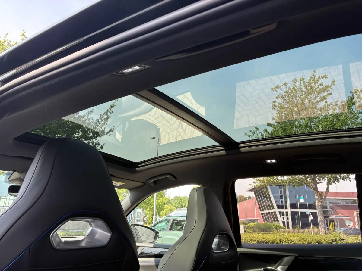 1.5 eHybrid R-Line Edition 272 PK | Panoramadak | 360 graden camera | Adaptive Cruise Control | Stoelverwarming | Stuurverwarming |