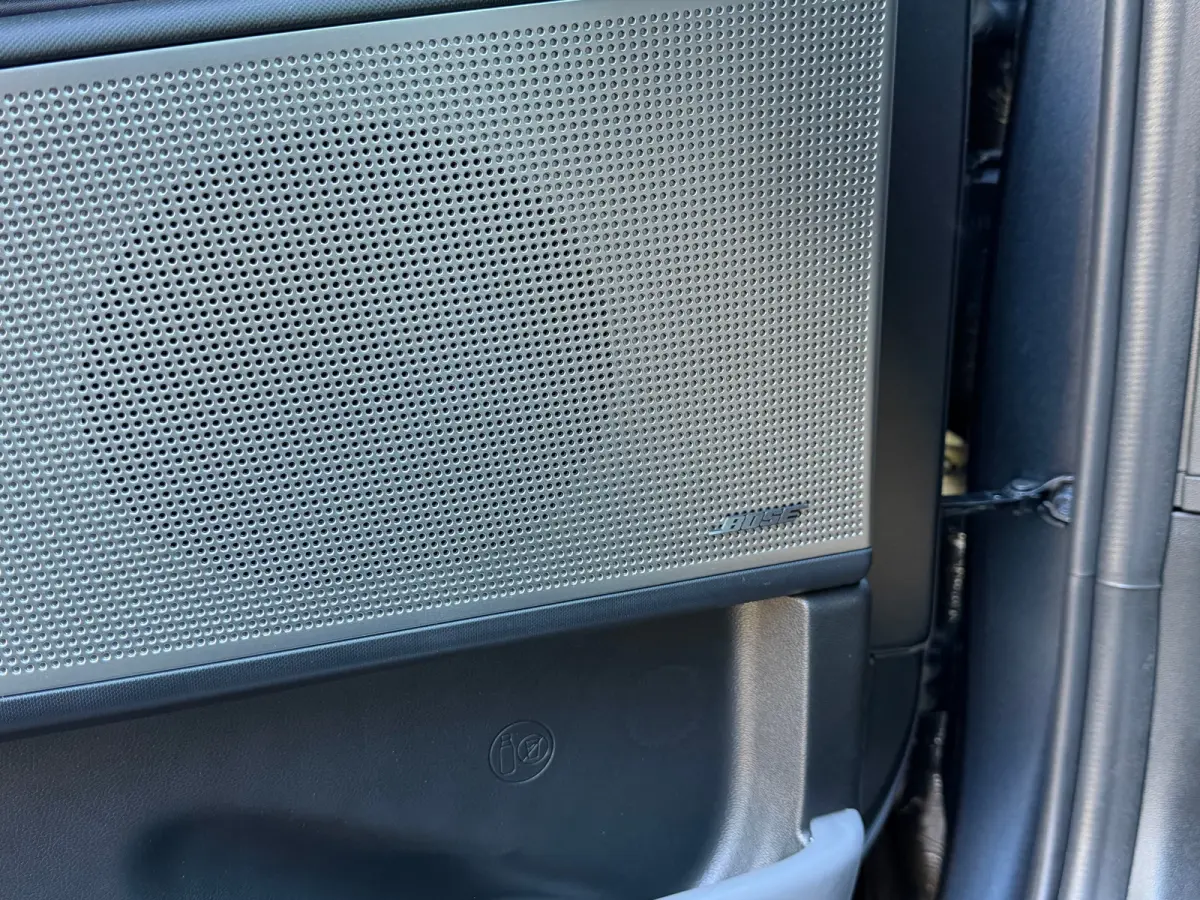 Business 77.4 kWh | Orgineel Nederlands | Navigatie | 360 Graden Camera | Stuur & Stoelverwarming | Bose Audio | Apple Carplay & Android Auto |