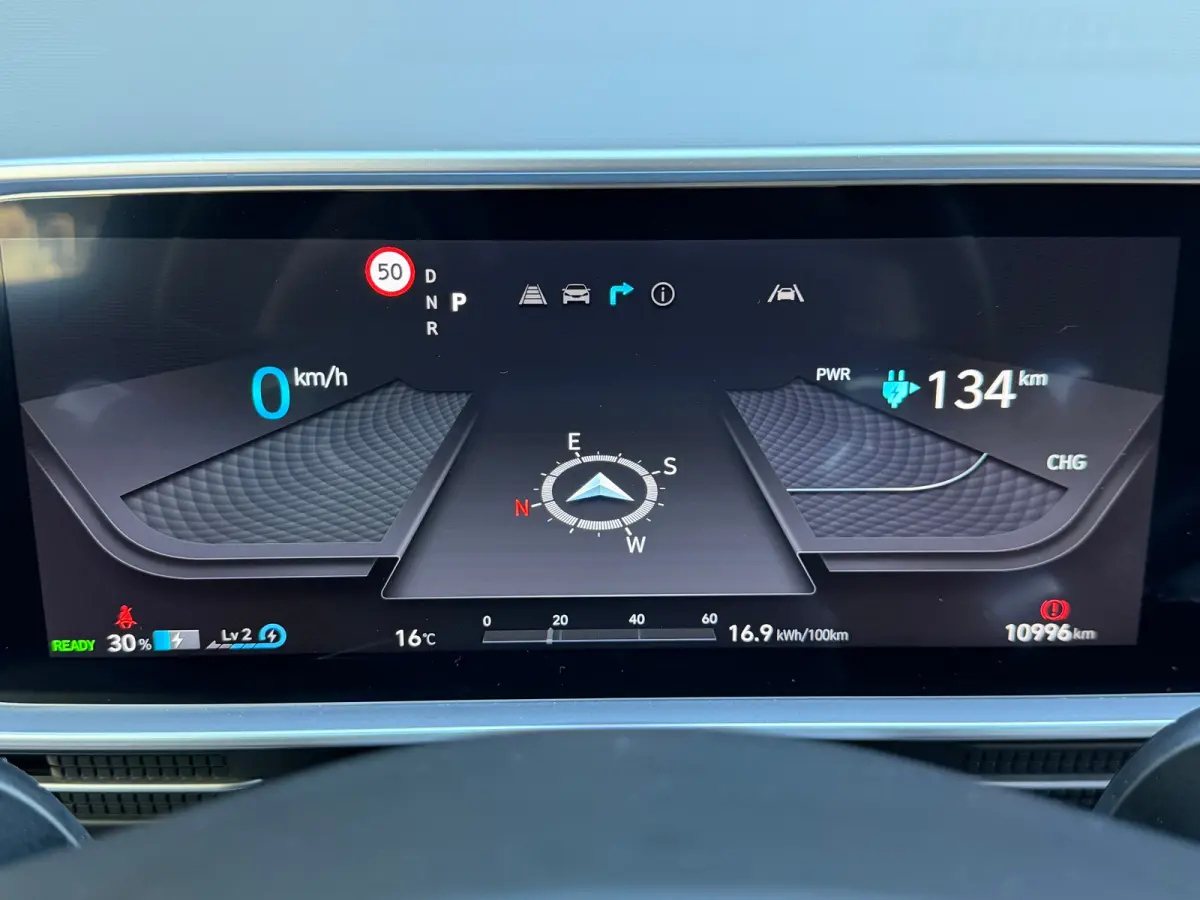 Business 77.4 kWh | Orgineel Nederlands | Navigatie | 360 Graden Camera | Stuur & Stoelverwarming | Bose Audio | Apple Carplay & Android Auto |