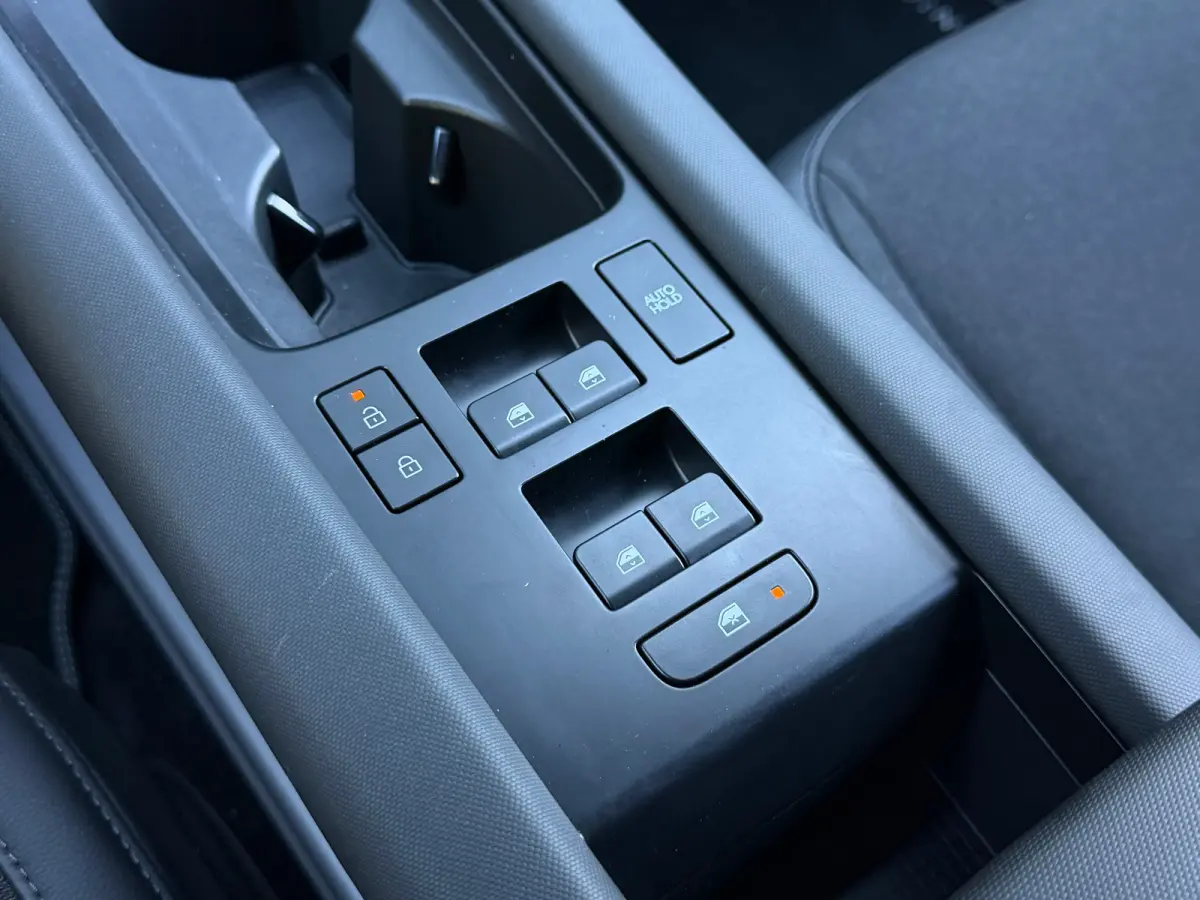 Business 77.4 kWh | Orgineel Nederlands | Navigatie | 360 Graden Camera | Stuur & Stoelverwarming | Bose Audio | Apple Carplay & Android Auto |