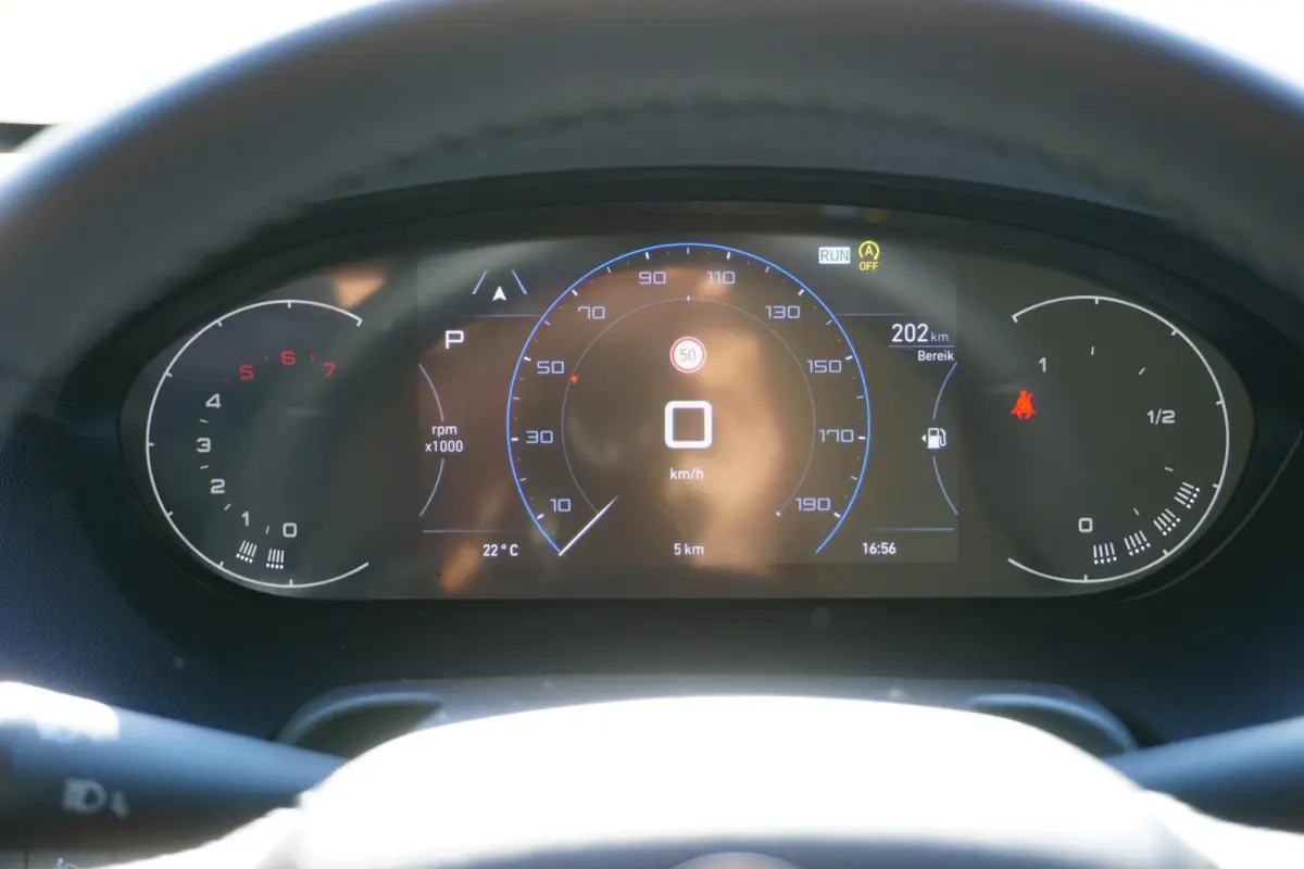 2.2 BlueHDi 140 L3H2 3.5t Nieuwstaat |Full-LED |Leder stuur |Camera |Cruise |Navi |Carplay |Betimmering |2e airbag |Nieuw model |BPM vrij |Digitaal dashboard