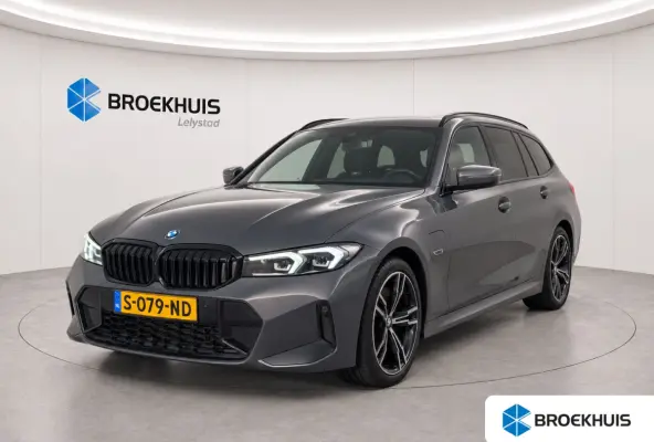 320e 204PK HIGH EXECUTIVE M-SPORT AUTOMAAT LCI / LEDER / CLIMA / PDC / 18" LMV / CAMERA / PANO. DAK / ELEKTR. TREKHAAK / KEYLESS / FULL-LED / WINTERPAKKET / ORG. NL.  !!
