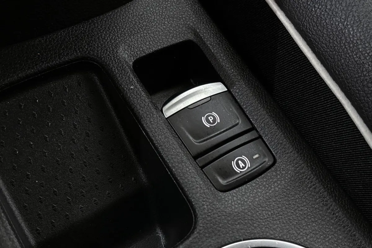 1.6 E-Tech plug-in hybrid 160 techno SOH 98% Clima Camera 18" Apple CarPlay