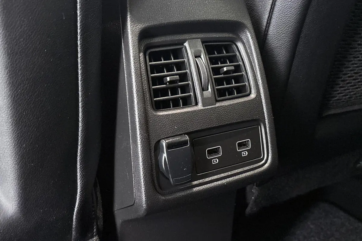 1.6 E-Tech plug-in hybrid 160 techno SOH 98% Clima Camera 18" Apple CarPlay
