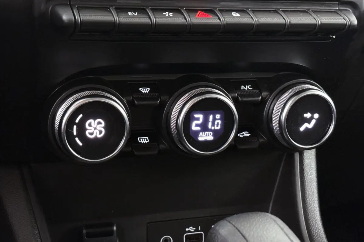 1.6 E-Tech plug-in hybrid 160 techno SOH 98% Clima Camera 18" Apple CarPlay
