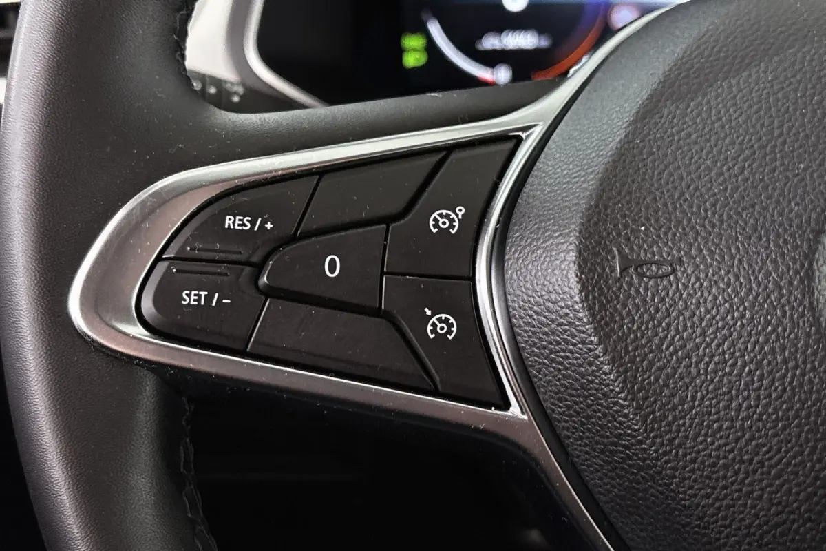 1.6 E-Tech plug-in hybrid 160 techno SOH 98% Clima Camera 18" Apple CarPlay