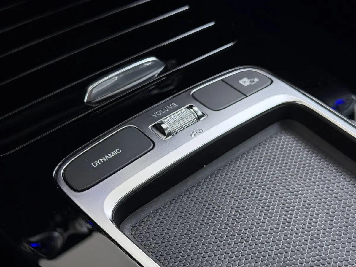 CLA 250 e Shooting Brake AMG line Night | Panorama 360 Distronic HUD Keyless Dodehoek