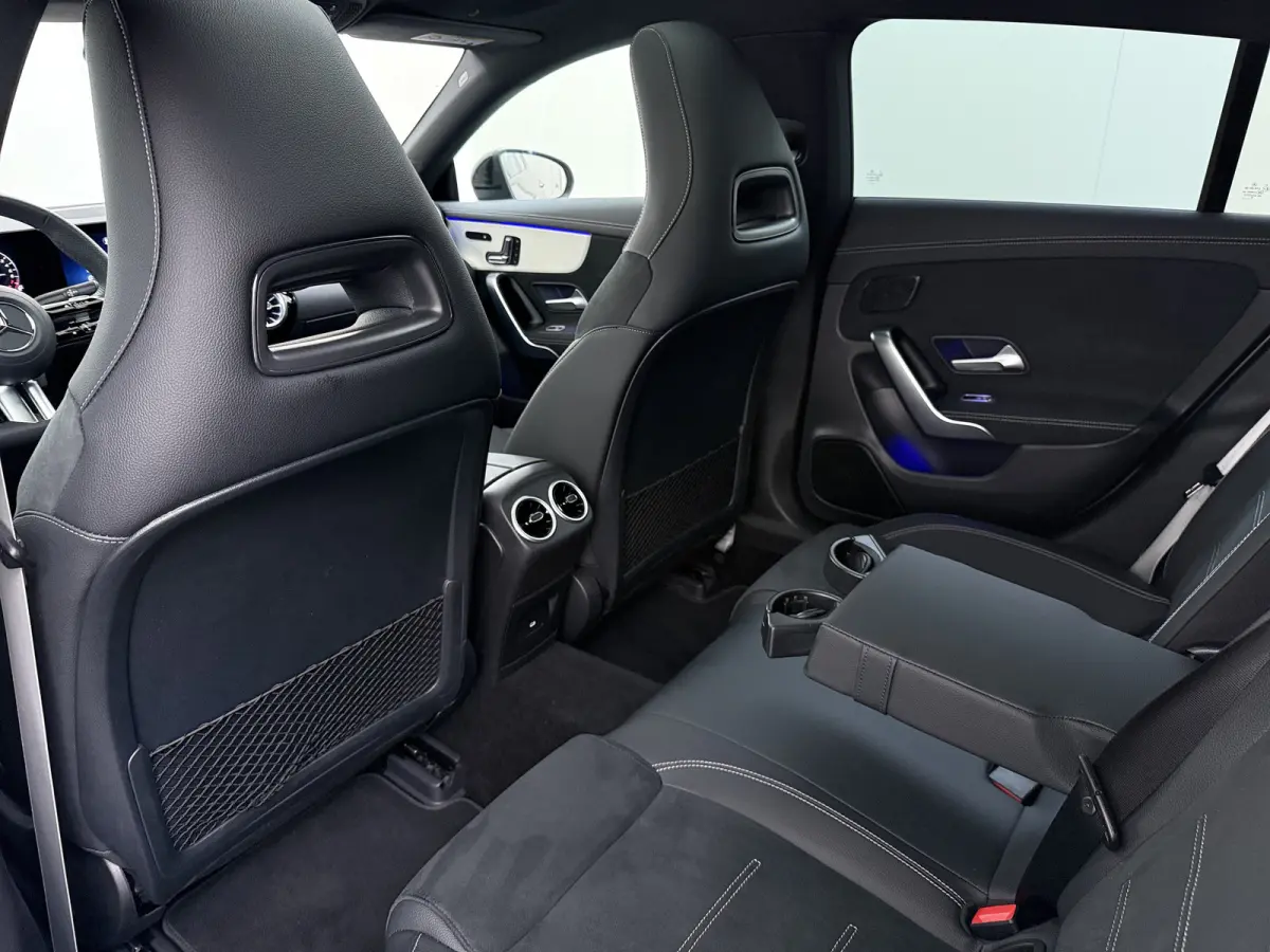 CLA 250 e Shooting Brake AMG line Night | Panorama 360 Distronic HUD Keyless Dodehoek