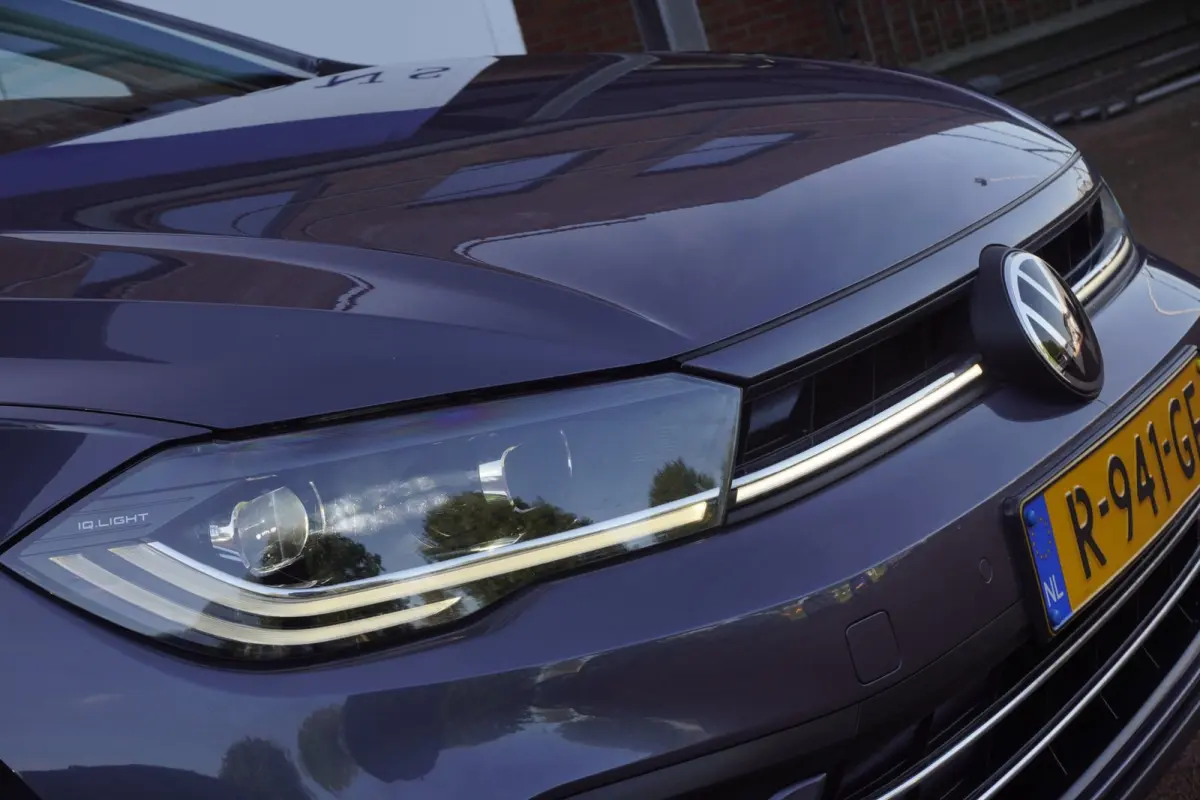 1.0 TSI Style / IQ.Light / Virtual / Navi / ACC / ECC / PDC / Apple.Carplay / = TOP PRIJS !!