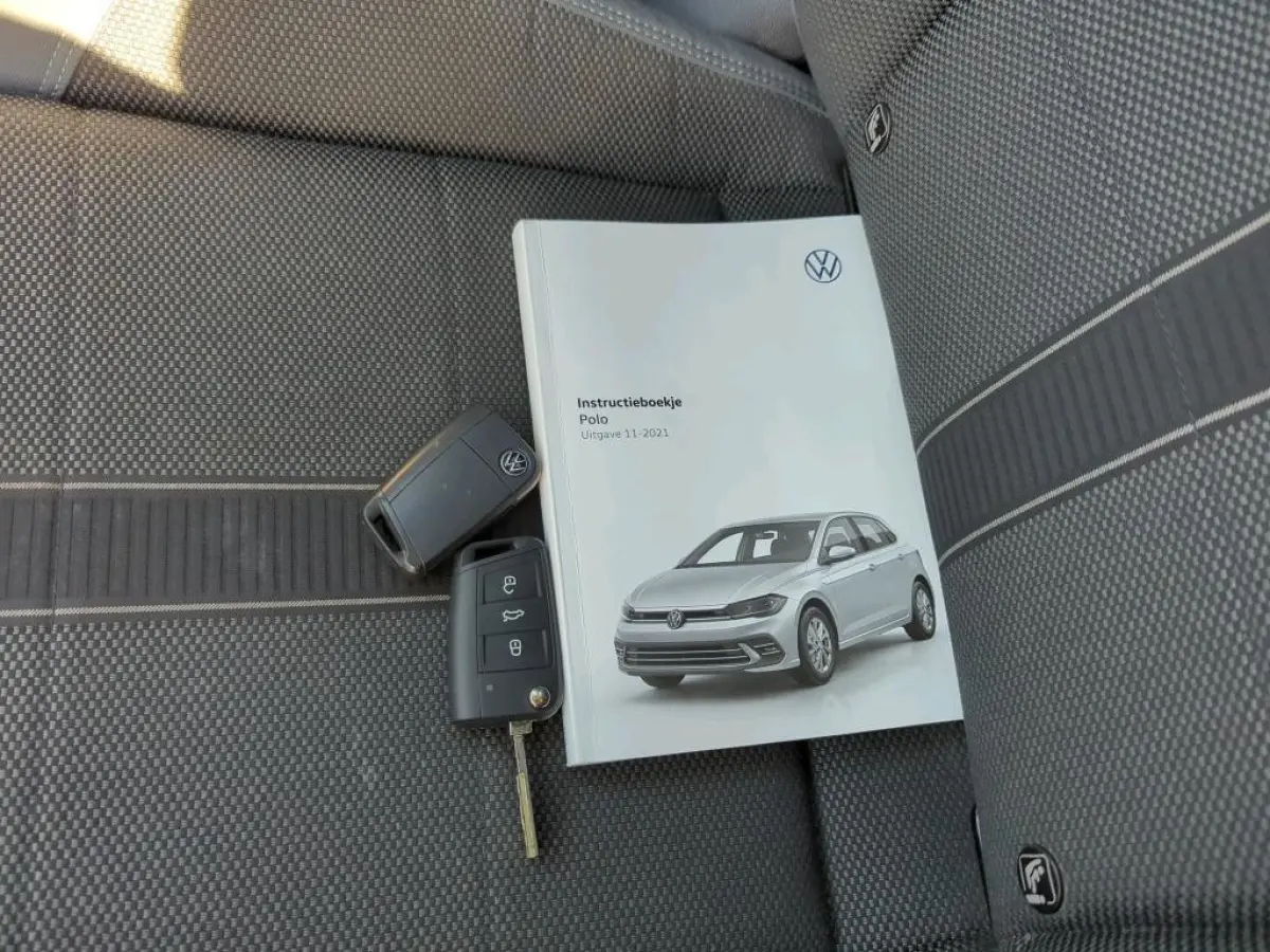 1.0 TSI Style+IQ light+Vitrual+Navigatie+ecc+Parkeer-Hulp+cruise+Sfeer-verlichting+Apple-Carpl = TOP PRIJS !!
