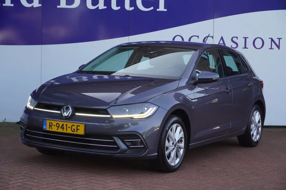 1.0 TSI Style / IQ.Light / Virtual / Navi / ACC / ECC / PDC / Apple.Carplay / = TOP PRIJS !!